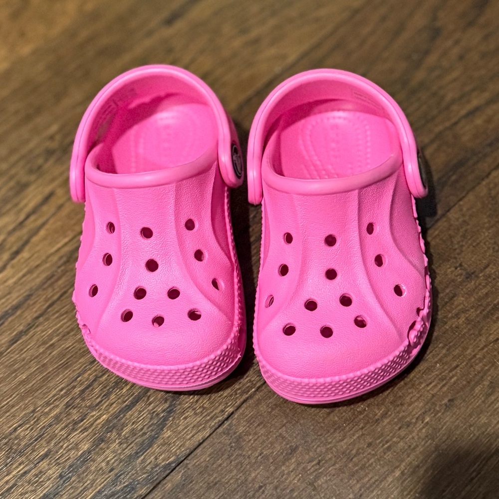Kids Croc Shoes- Pink Size 5c
